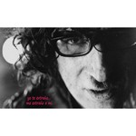Un primer plano de Charly Garcia